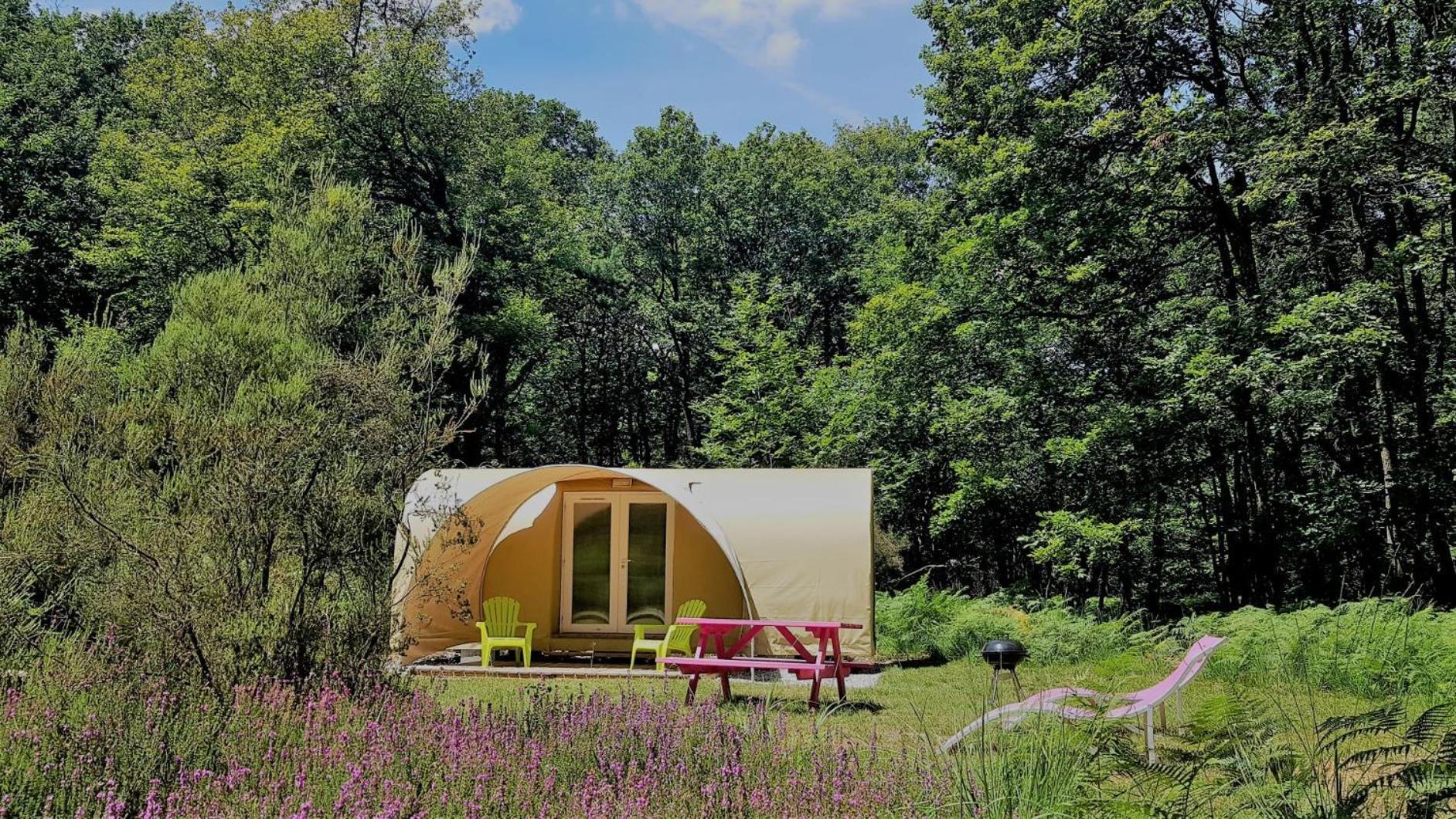 Camping Bois De St Hilaire Chalandray Ngoại thất bức ảnh