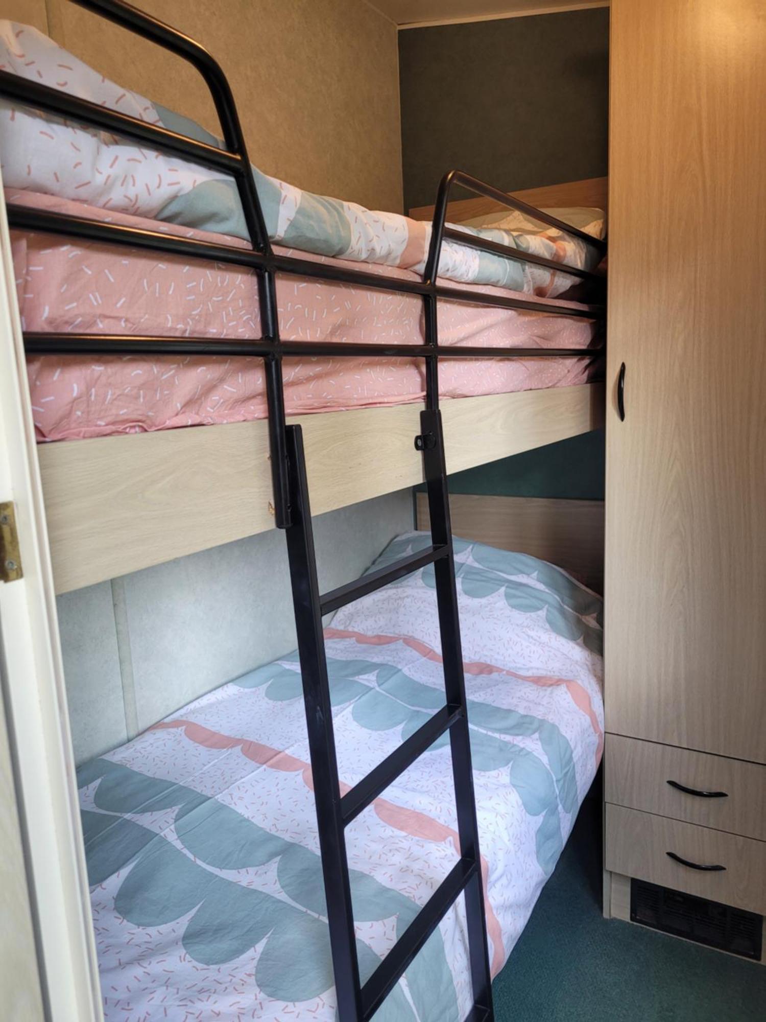 Camping Bois De St Hilaire Chalandray Ngoại thất bức ảnh