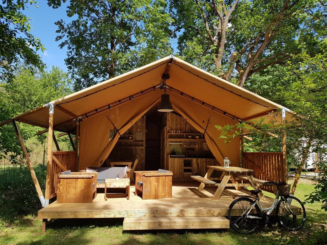Camping Bois De St Hilaire Chalandray Ngoại thất bức ảnh