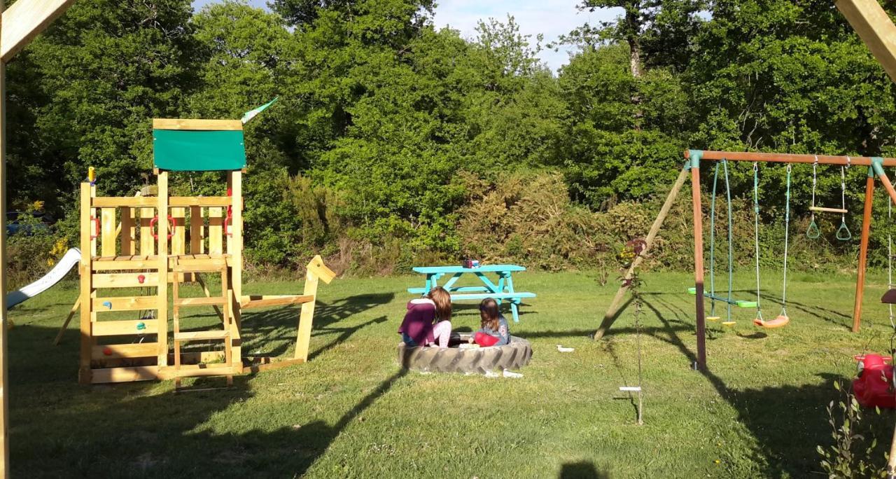 Camping Bois De St Hilaire Chalandray Ngoại thất bức ảnh